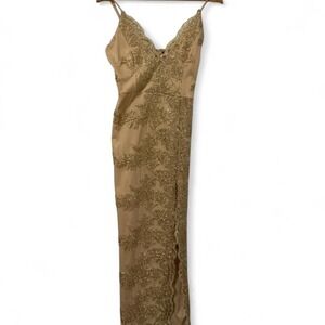 Windsor Nude long formal dress with‎ lace, V-neckline, and side split.